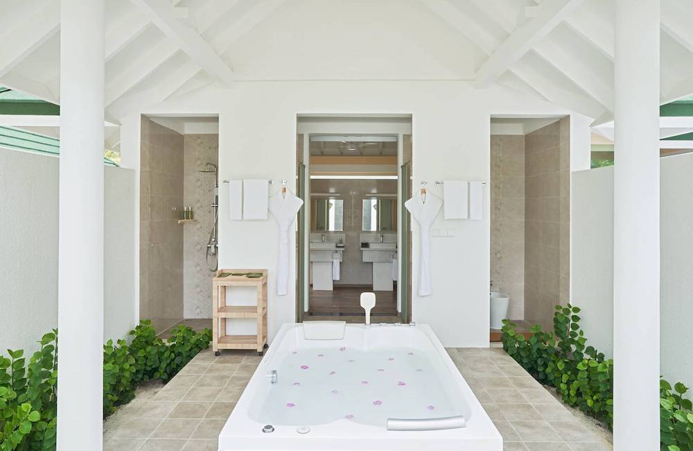 Grand Beach Residence with Pool photo 33